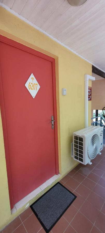 Turquoise Caritan Apartment Sainte-Anne Exterior photo